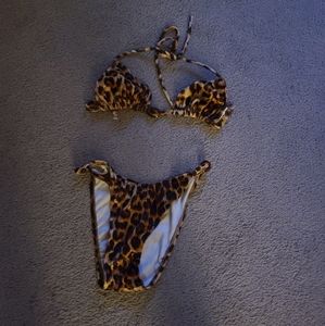 2 peice leopard print bikini